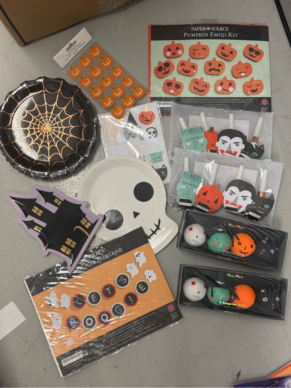 Meri Meri/ Paper Source Halloween Kets